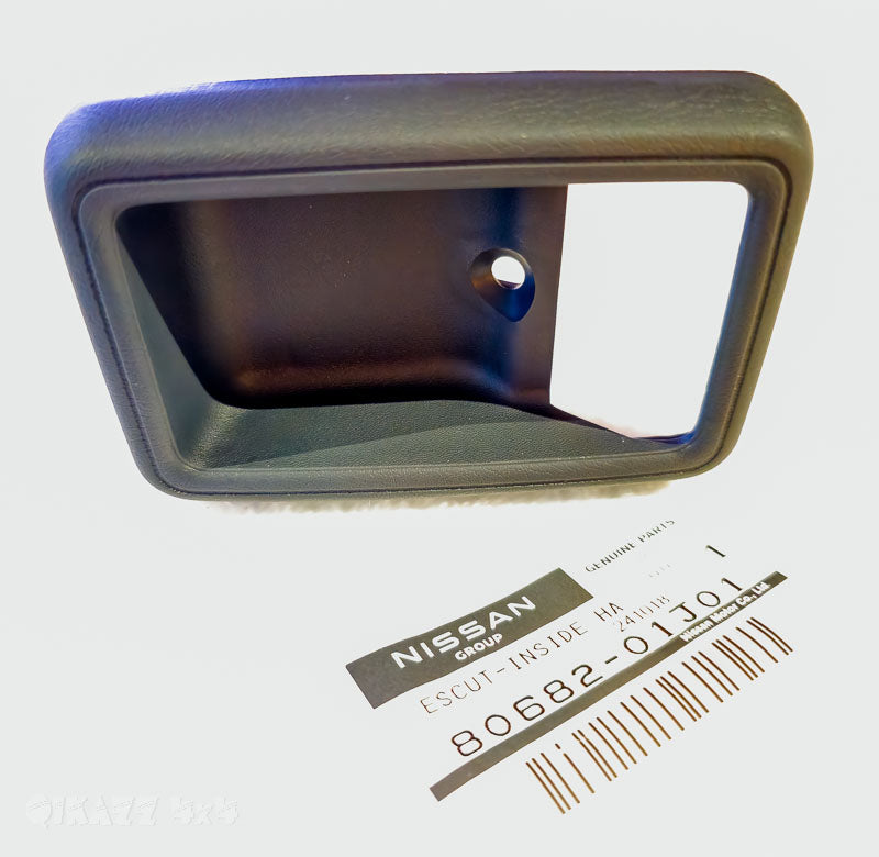 Genuine Nissan Inside Door Handle for GQ Patrol - 80682-01J01