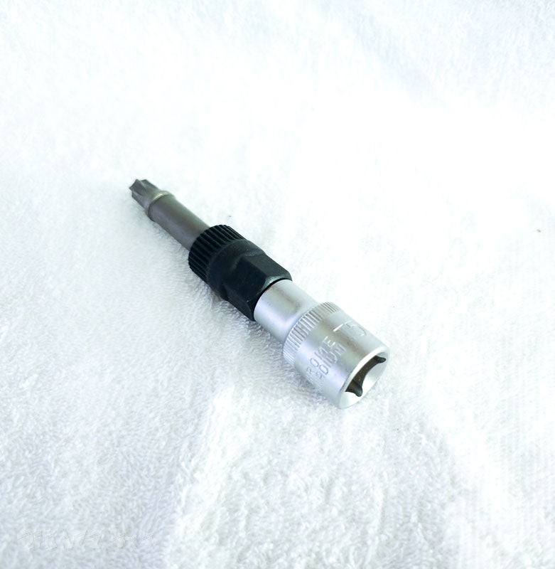 T50/M10 Alternator Pulley Socket Drill Bit With 33 Teeth Tool Alternator Pulley Center Bolt Remover Socket Wrench Tool BMW