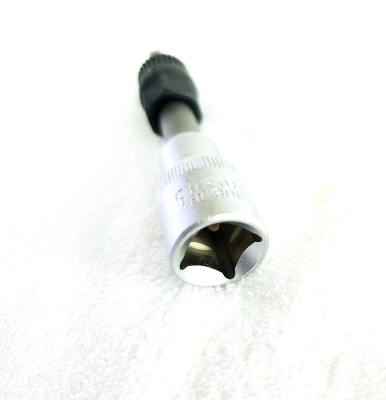 T50/M10 Alternator Pulley Socket Drill Bit With 33 Teeth Tool Alternator Pulley Center Bolt Remover Socket Wrench Tool BMW
