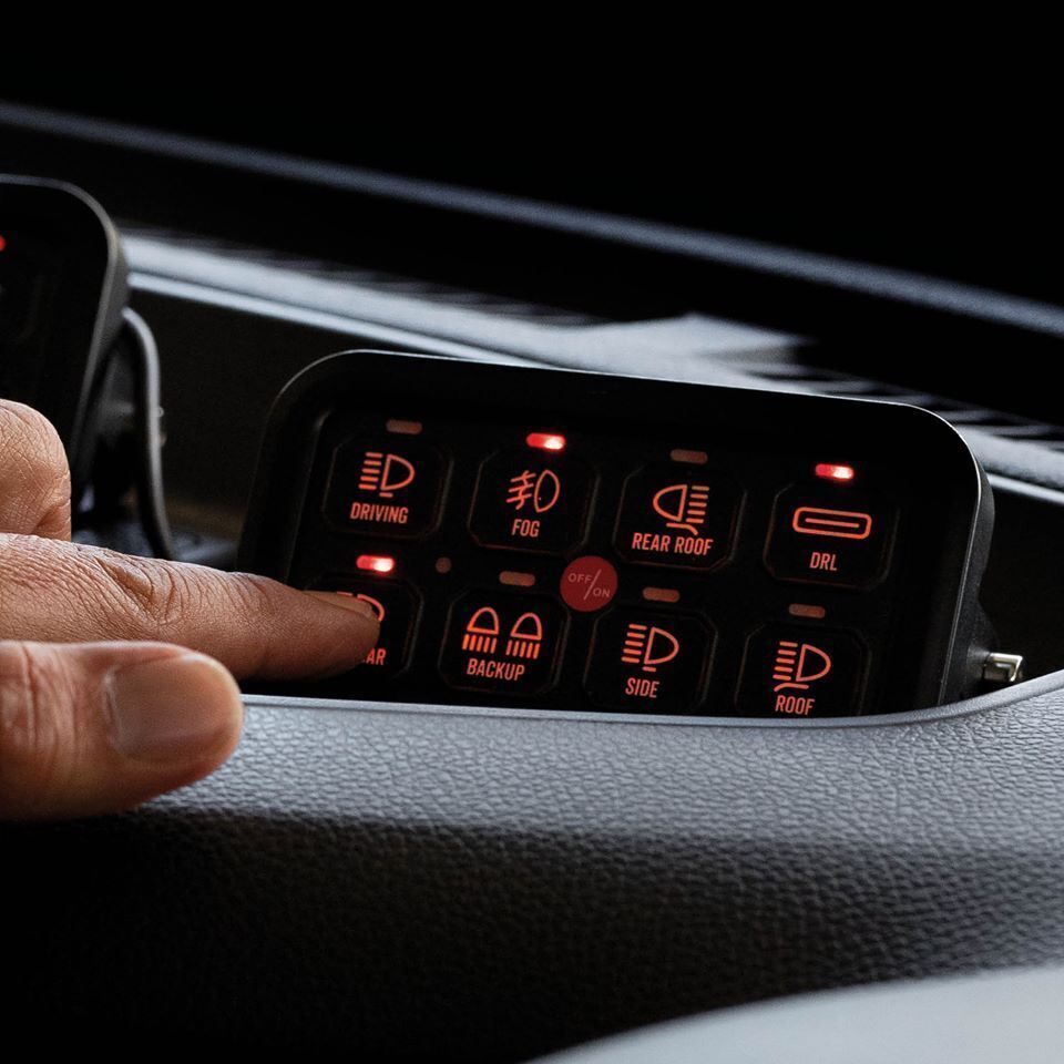 Roadpower Switch Panel 8 Way 10-30V 60A On/Off or Momentary 2 x High Beam Inputs 4 Colour Backlit | Roadpower