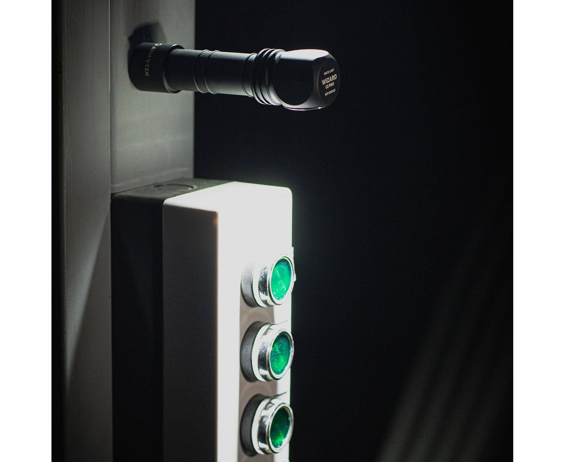 Armytek Wizard v4 C2 Pro USB XHP50.2 (White White) | Armytek