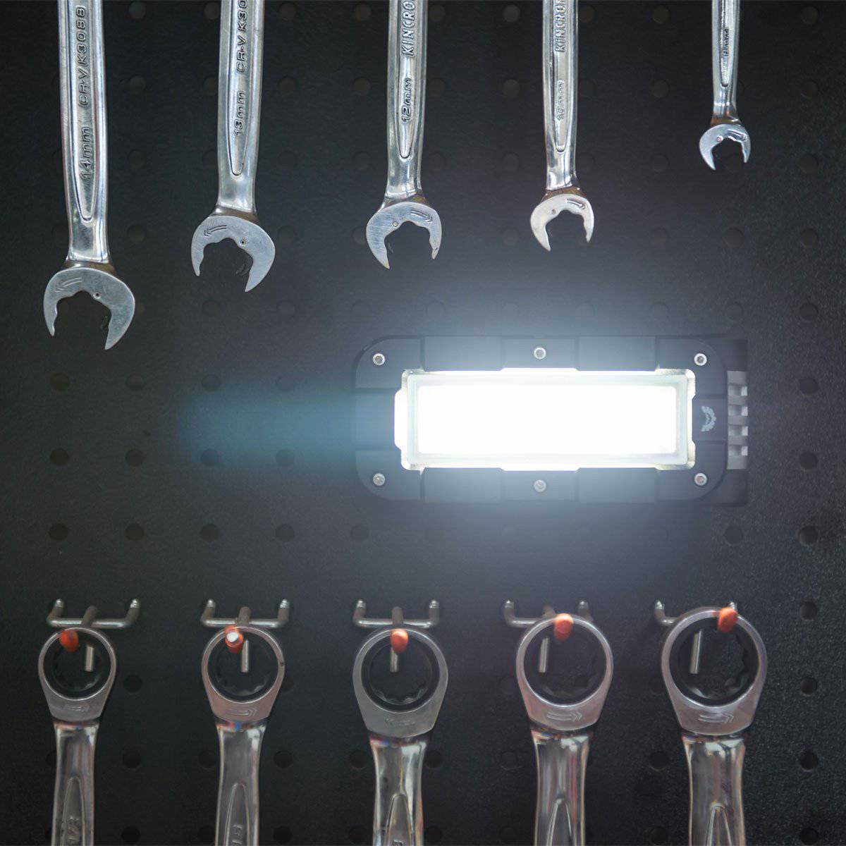 Stedi T1000 LED Task & Camp Light | Stedi