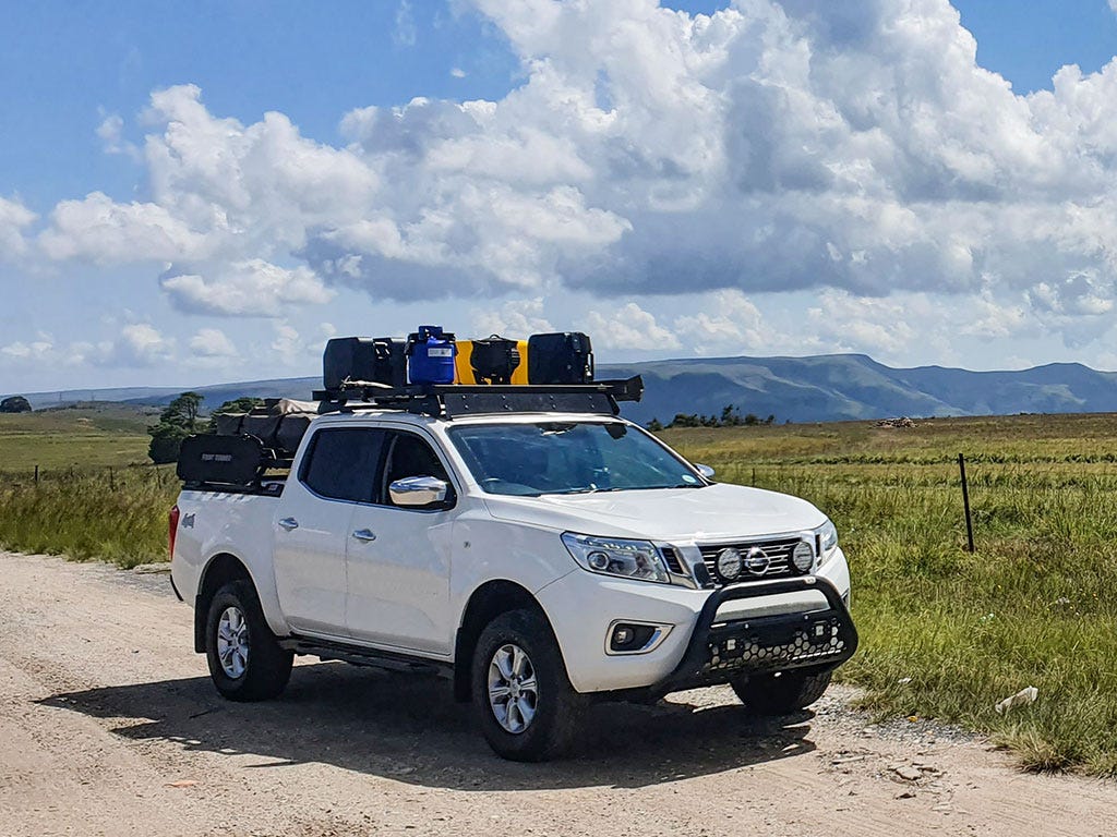 Nissan Navara/Frontier D23 3rd Gen (2014-2020) Slimline II Roof Rack Kit | Front Runner