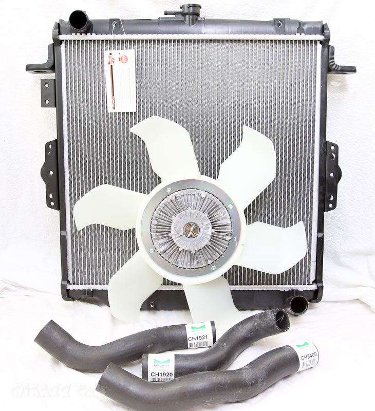 Adrad Alloy / Plastic Radiator for Toyota Landcruiser 79 Series Manual 01-07 HZJ + QIKAZZ Ultimate Fan - Suits Plastic Fan Shroud