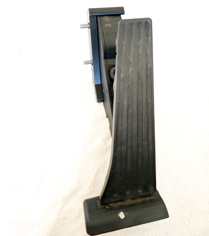 BMW M57 E70 Pedal Bracket for Patrol, Landcruiser etc. | QIKAZZ 4x4 & Camping