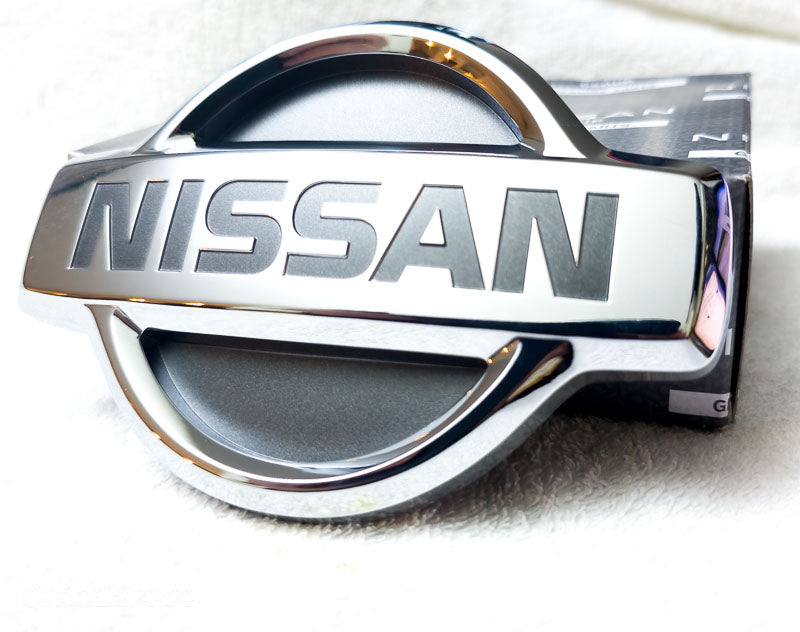 Genuine Nissan Patrol GQ Y60 Series 2 Grille Badge
