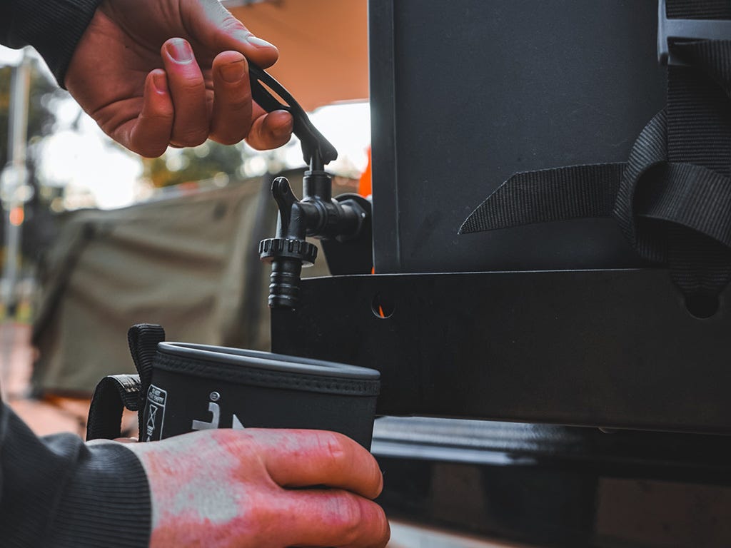 Universal Water Tank Tap | Front Runner
