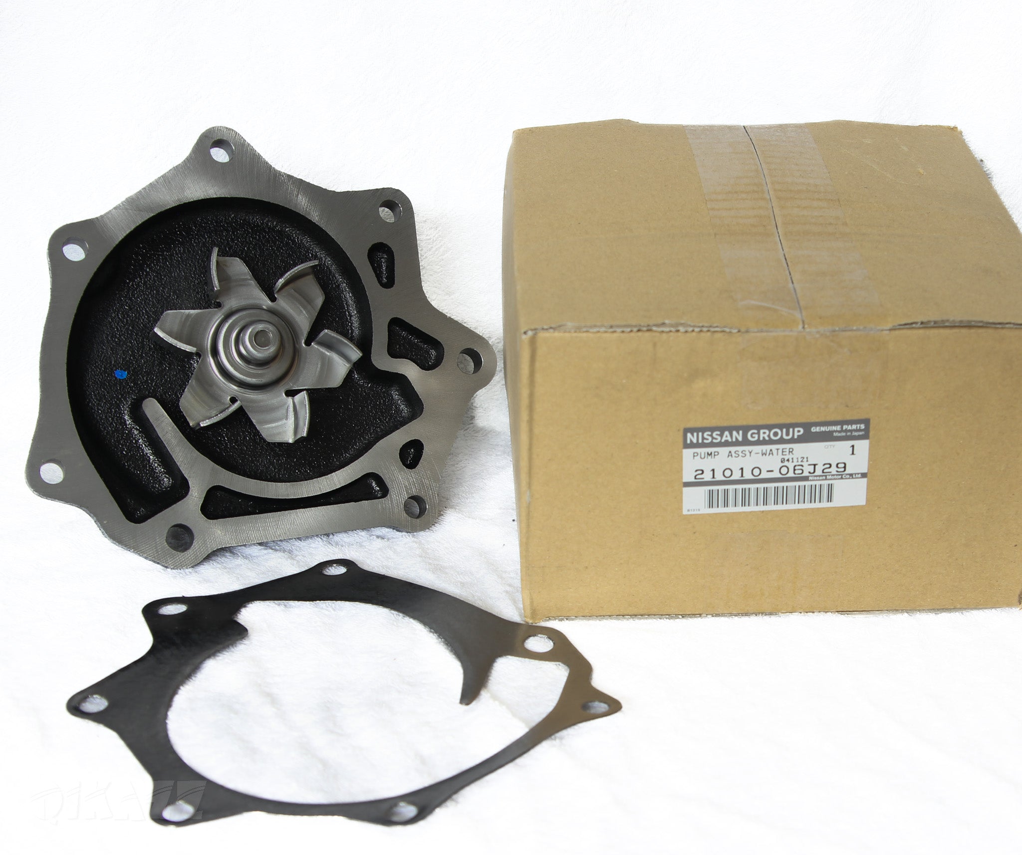 Nissan Patrol GQ GU & Maverick Genuine TD42 Water Pump | Nissan