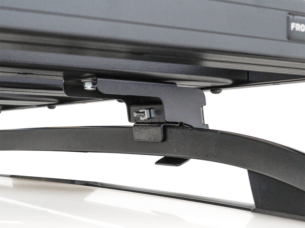 Mitsubishi Outlander 2 Gen (2007-2013) Slimline II Roof Rail Rack Kit - by Front Runner | Front Runner